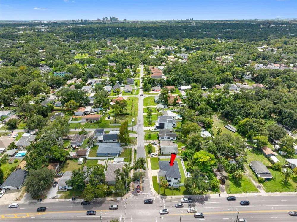 902 W SLIGH AVENUE Tampa, FL 33604