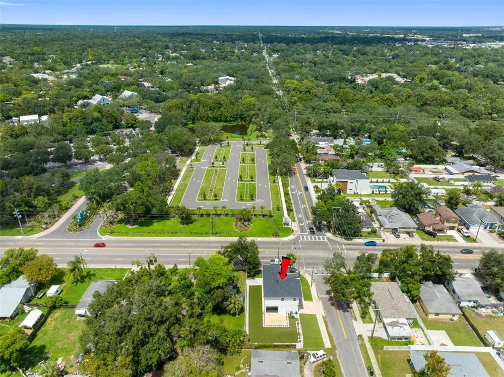 902 W SLIGH AVENUE Tampa, FL 33604