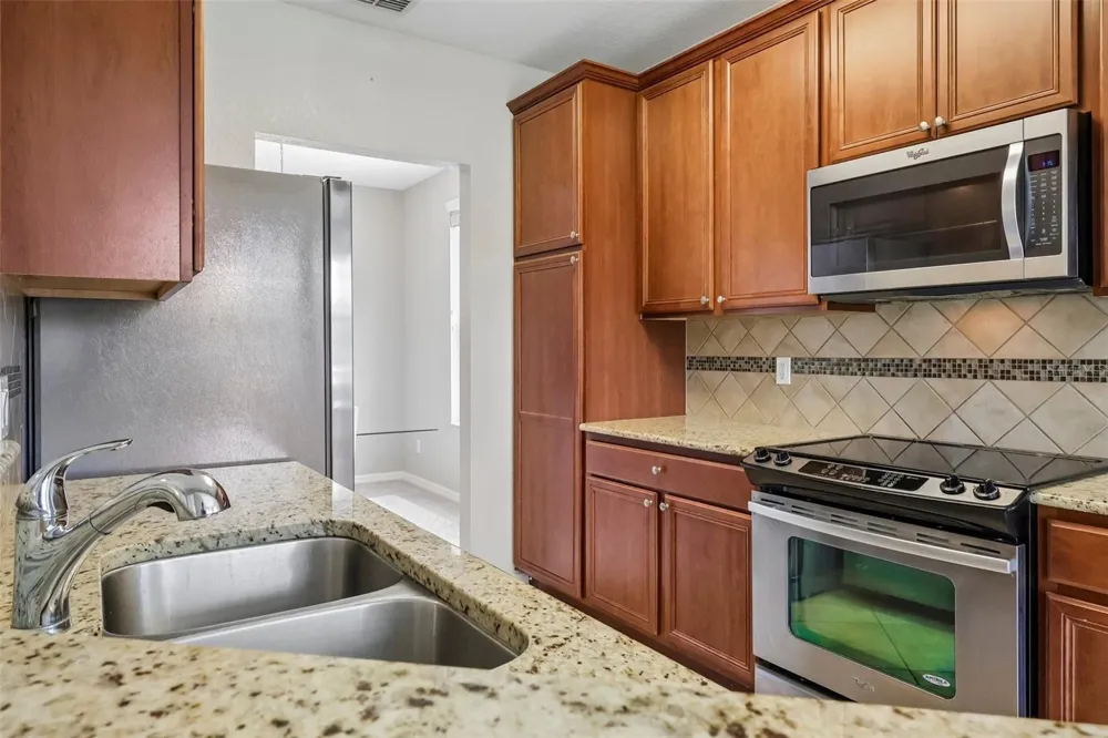 8337 BELLA VIDA CIRCLE Davenport, FL 33896