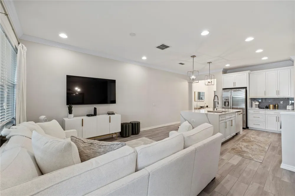 9208 FOX SPARROW ROAD Tampa, FL 33626