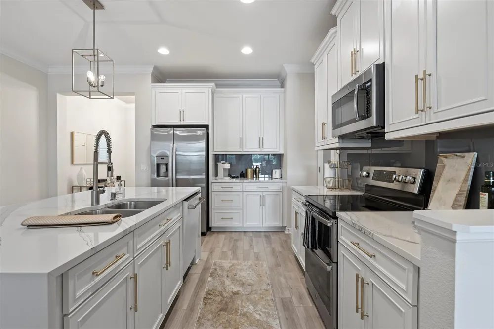 9208 FOX SPARROW ROAD Tampa, FL 33626