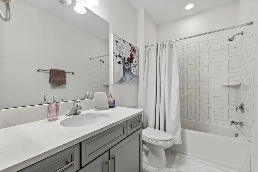 9208 FOX SPARROW ROAD Tampa, FL 33626