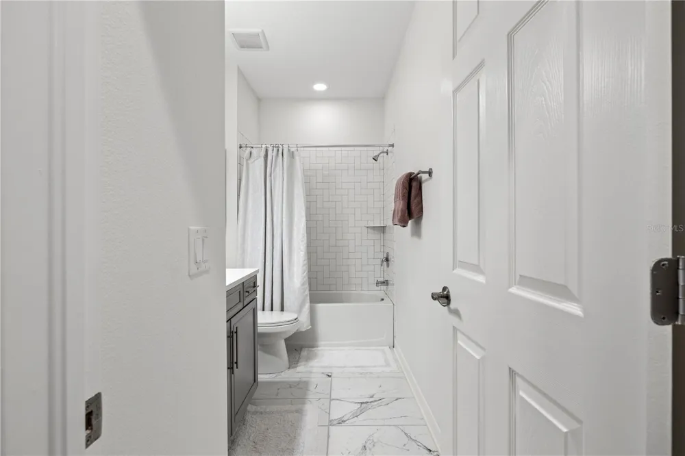 9208 FOX SPARROW ROAD Tampa, FL 33626