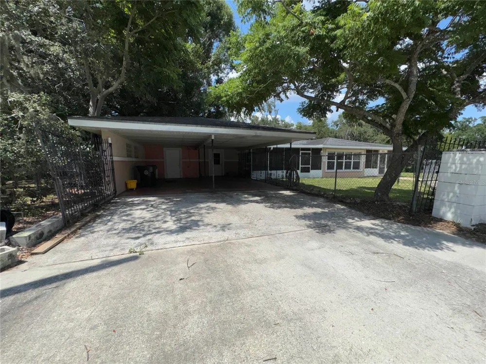 325 CHESNEY BLVD Frostproof, FL 33843