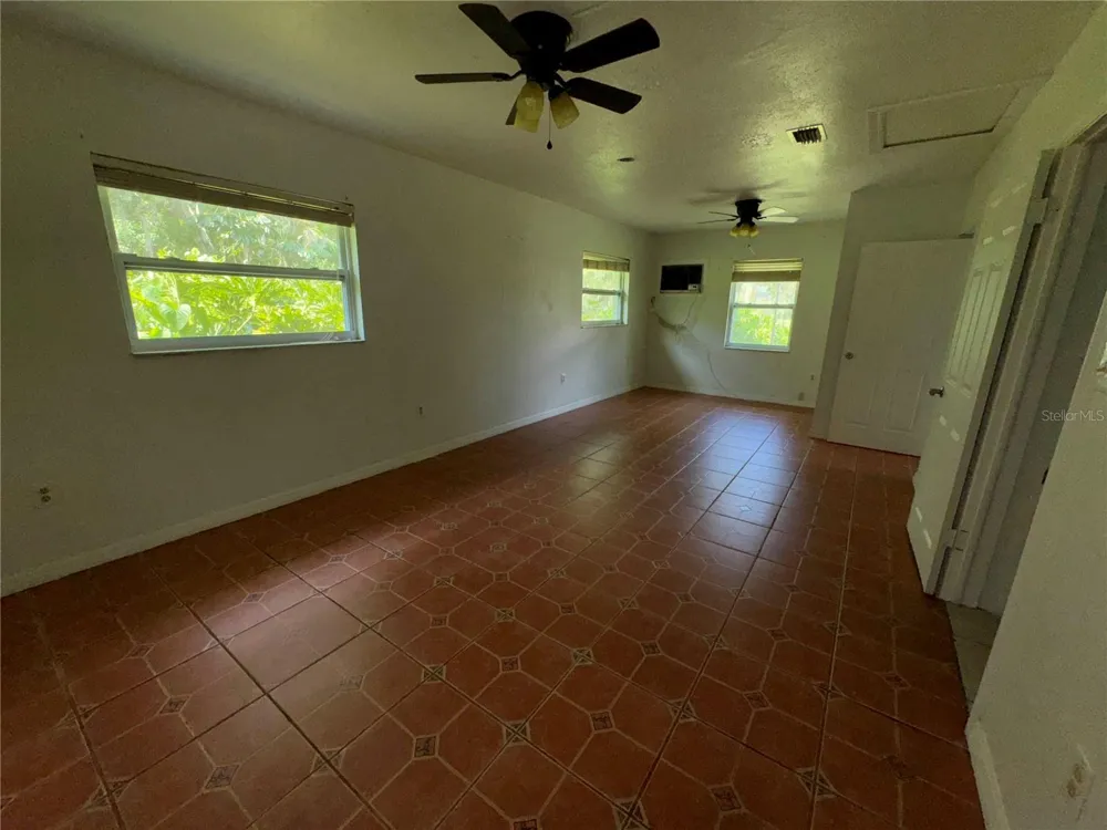 325 CHESNEY BLVD Frostproof, FL 33843