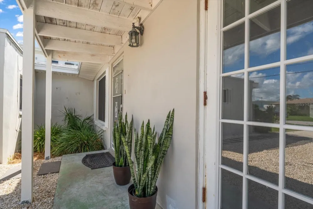 337 LA HACIENDA DRIVE Indian Rocks Beach, FL 33785