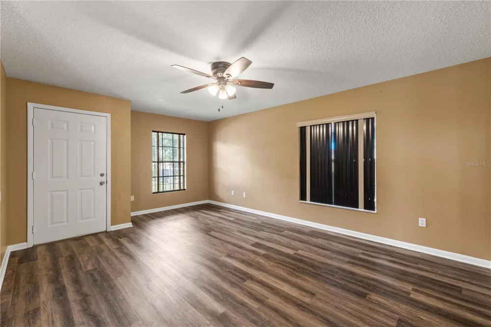 2612 E 9TH AVENUE Tampa, FL 33605