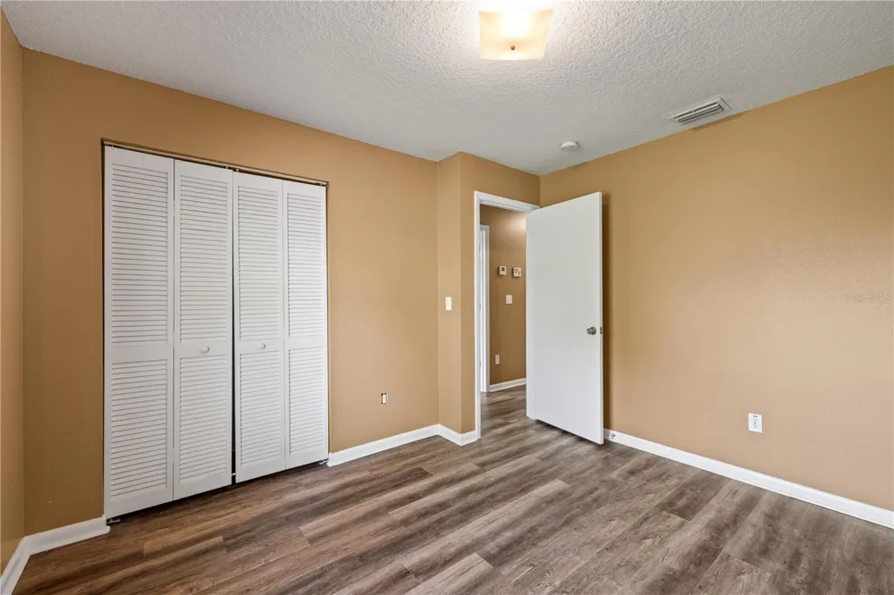 2612 E 9TH AVENUE Tampa, FL 33605