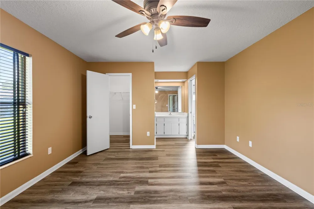 2612 E 9TH AVENUE Tampa, FL 33605