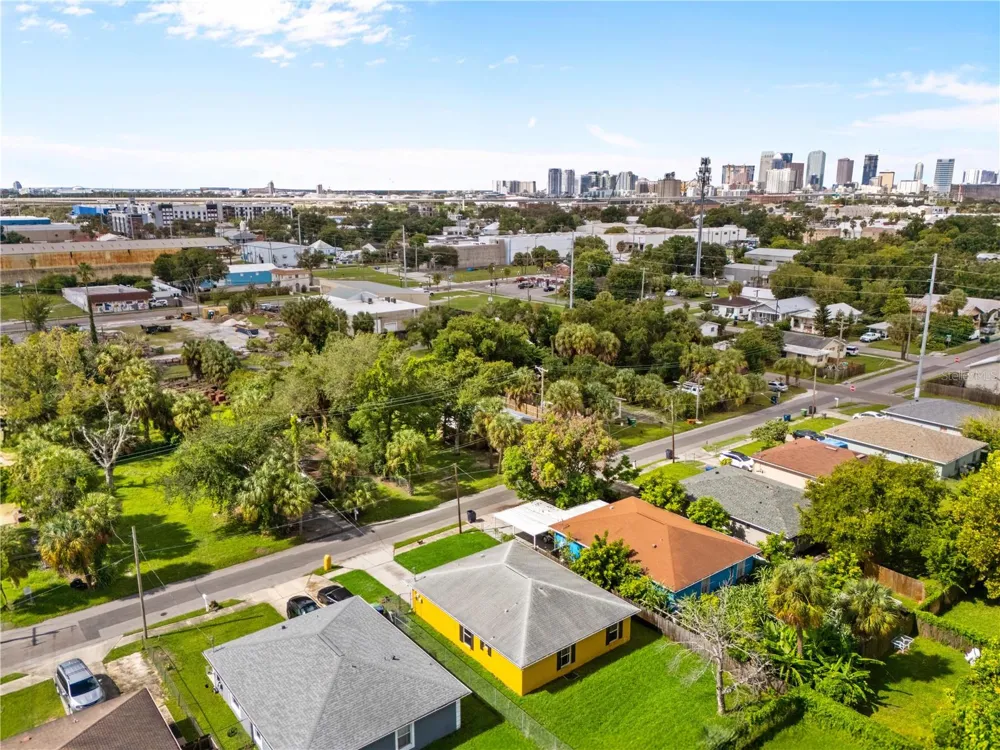 2612 E 9TH AVENUE Tampa, FL 33605