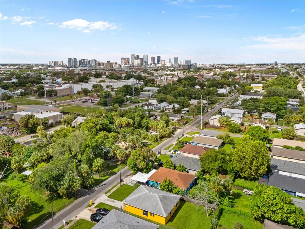 2612 E 9TH AVENUE Tampa, FL 33605