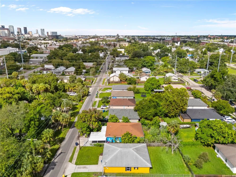 2612 E 9TH AVENUE Tampa, FL 33605