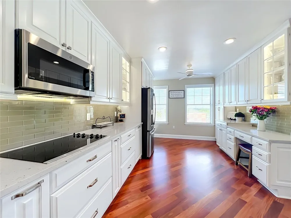 2305 EDGEWATER DRIVE #1610 Orlando, FL 32804