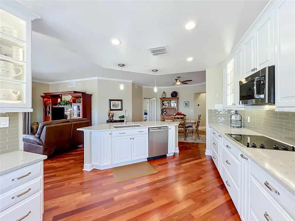 2305 EDGEWATER DRIVE #1610 Orlando, FL 32804