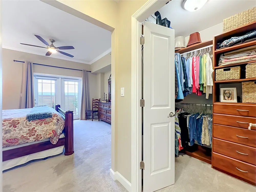 2305 EDGEWATER DRIVE #1610 Orlando, FL 32804