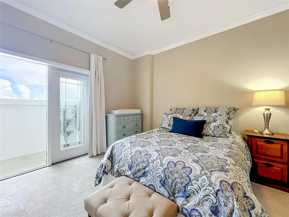 2305 EDGEWATER DRIVE #1610 Orlando, FL 32804