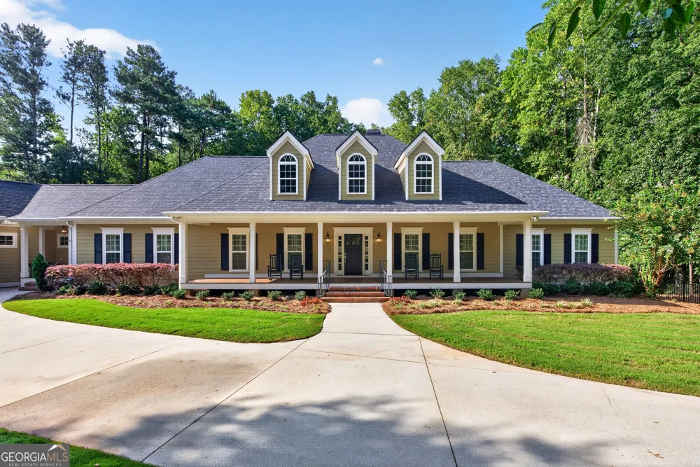 1541 Palmetto Tyrone RD Sharpsburg, GA 30277