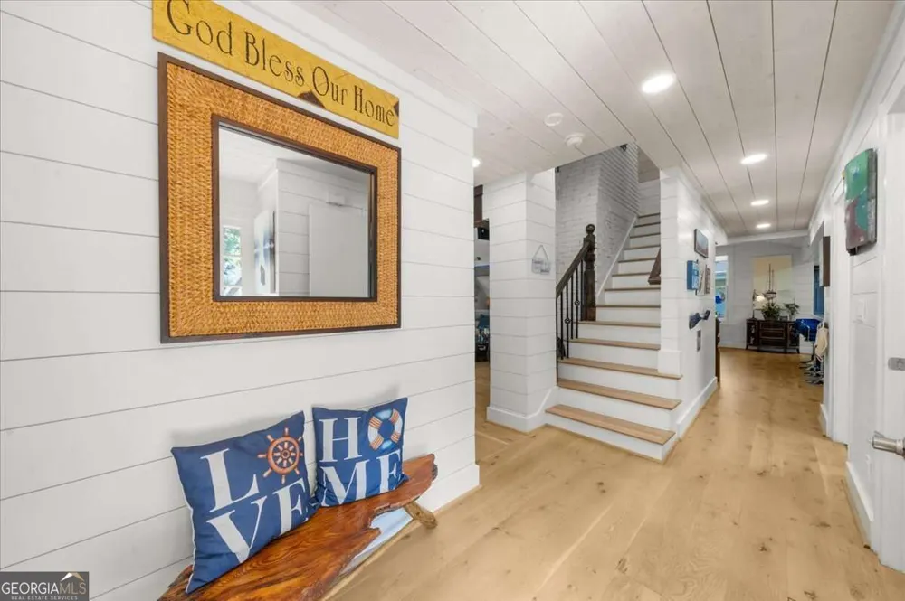 5823 Lakeshore DR Buford, GA 30518