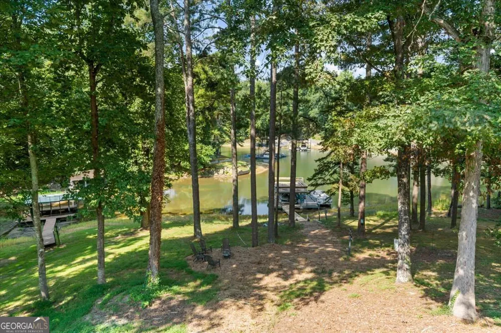 5823 Lakeshore DR Buford, GA 30518
