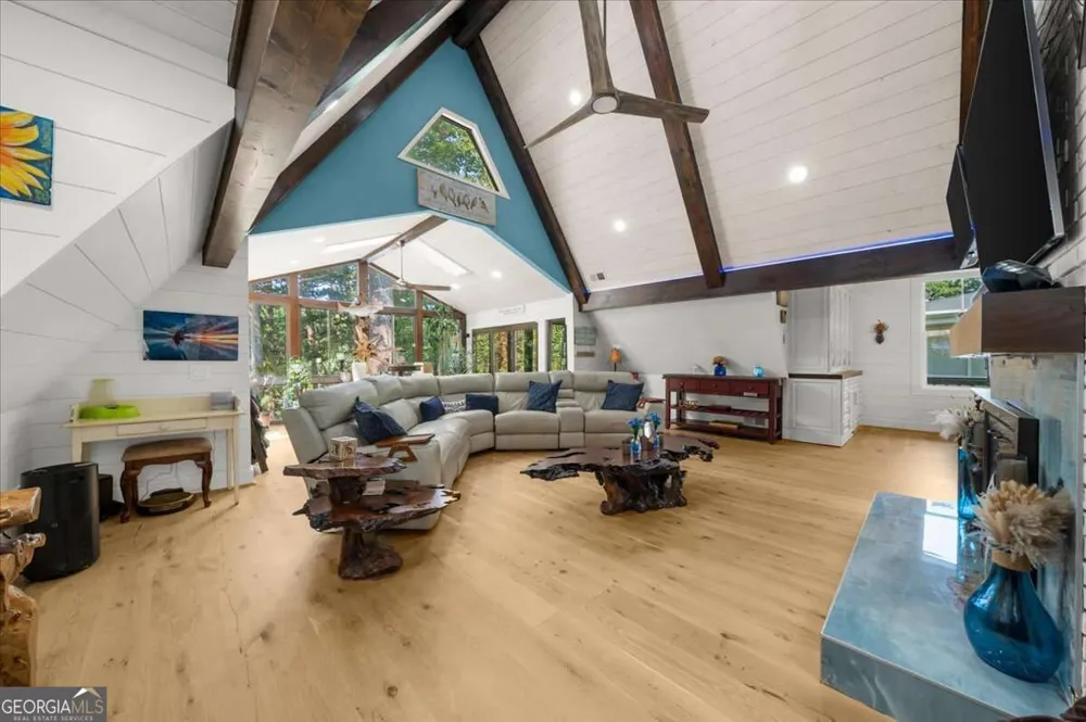 5823 Lakeshore DR Buford, GA 30518