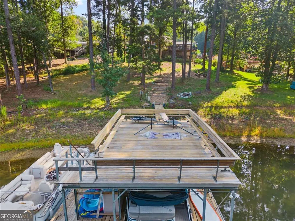 5823 Lakeshore DR Buford, GA 30518