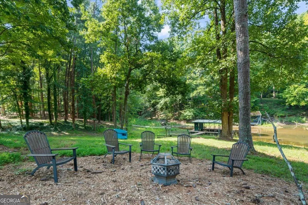 5823 Lakeshore DR Buford, GA 30518