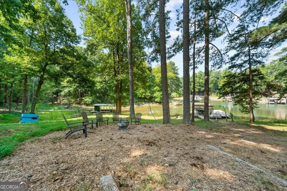 5823 Lakeshore DR Buford, GA 30518
