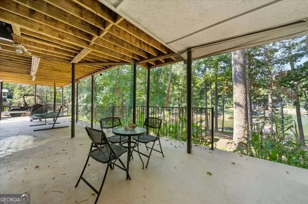 5823 Lakeshore DR Buford, GA 30518