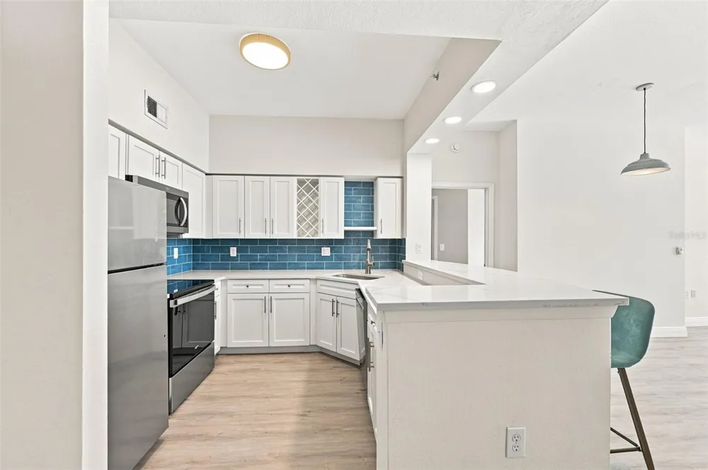 200 4TH AVENUE S #228 St Petersburg, FL 33701