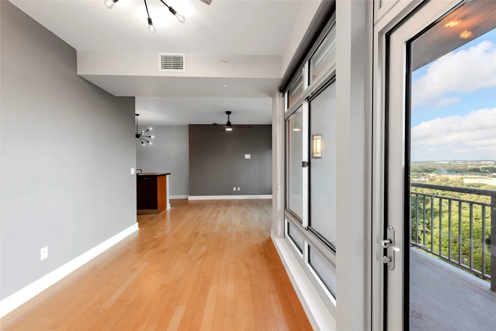 603 Davis Street #1201 Austin, TX 78701