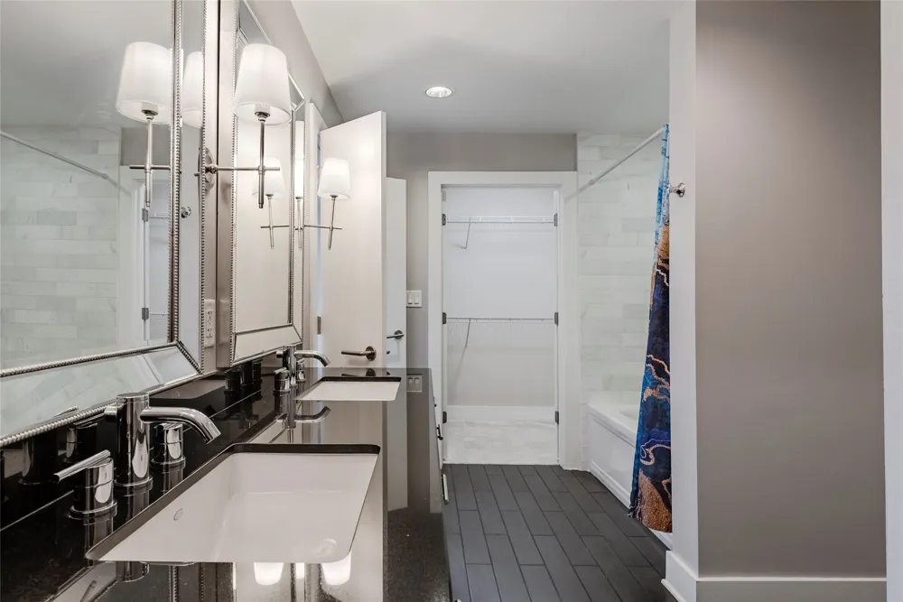 603 Davis Street #1201 Austin, TX 78701