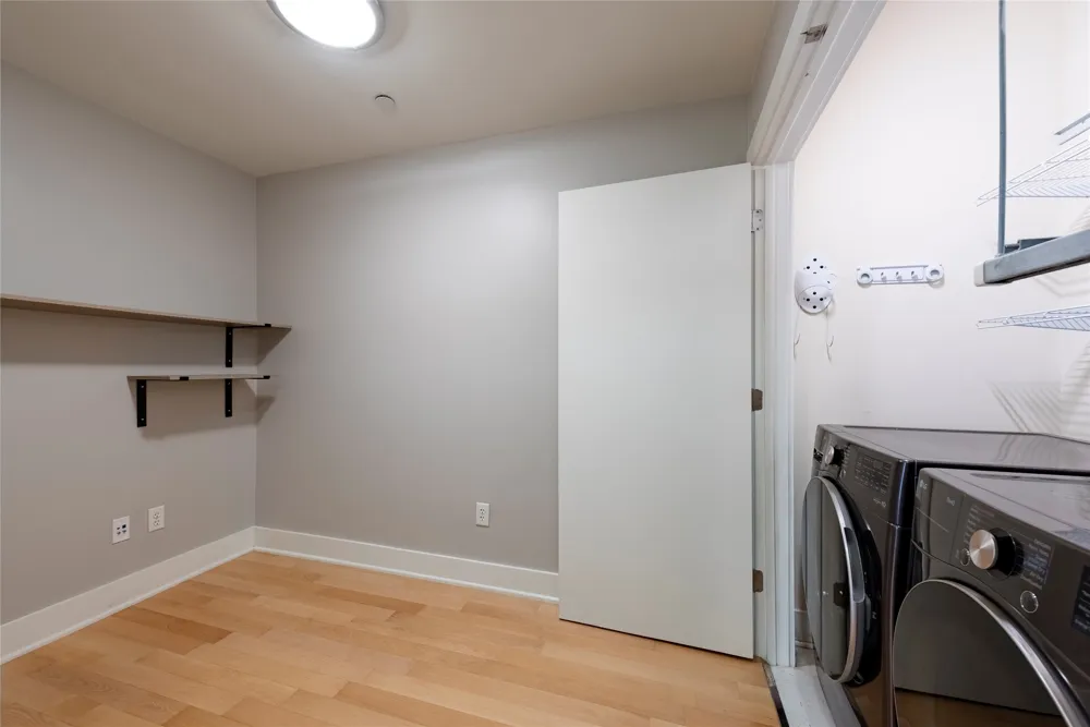 603 Davis Street #1201 Austin, TX 78701