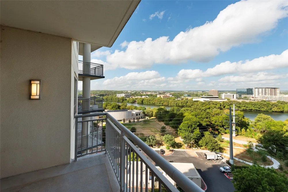 603 Davis Street #1201 Austin, TX 78701