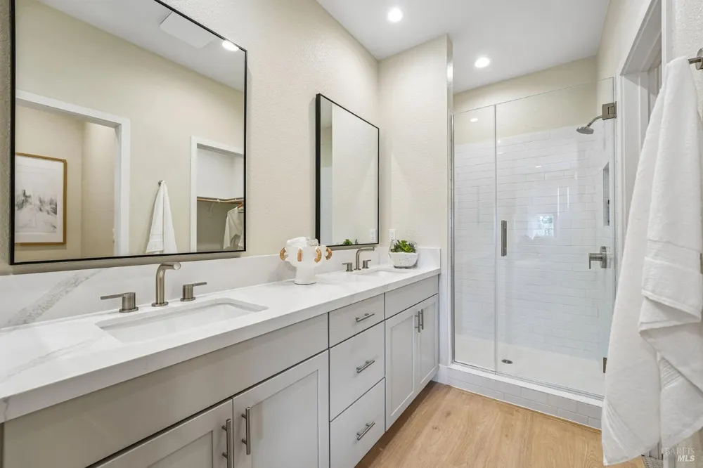 206 Pippin Court Sebastopol, CA 95407
