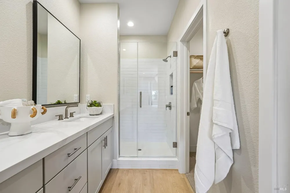 206 Pippin Court Sebastopol, CA 95407