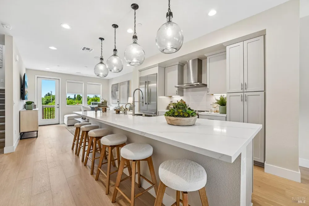 206 Pippin Court Sebastopol, CA 95407