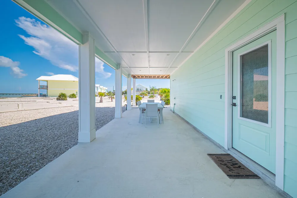135 Seven Palms Dr. Rockport, TX 78382