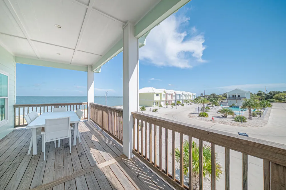 135 Seven Palms Dr. Rockport, TX 78382