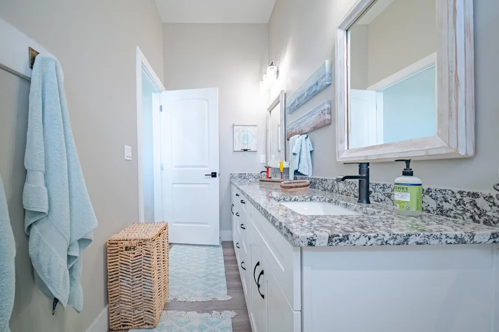 135 Seven Palms Dr. Rockport, TX 78382