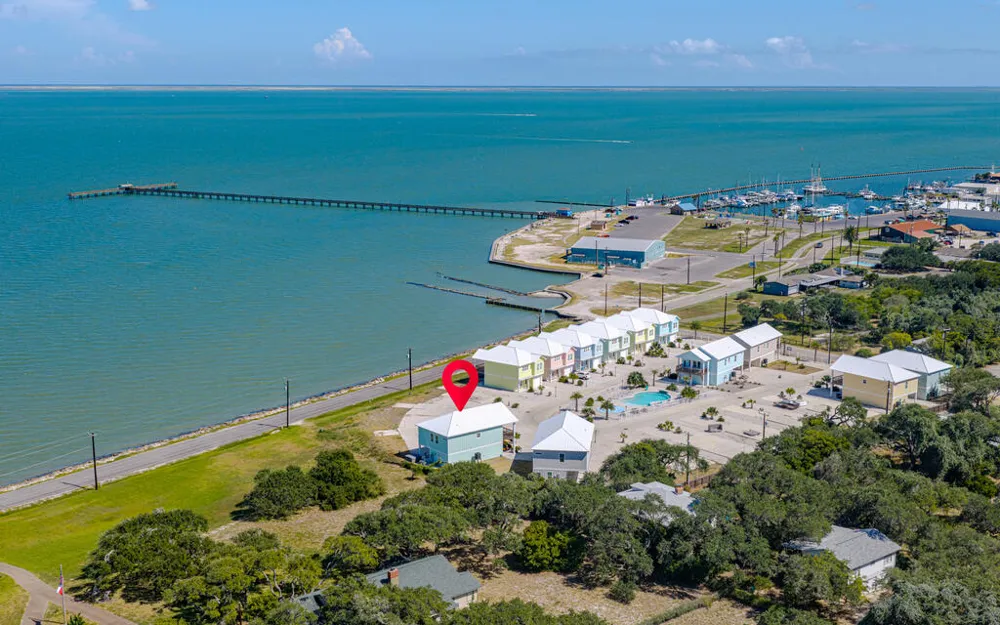 135 Seven Palms Dr. Rockport, TX 78382