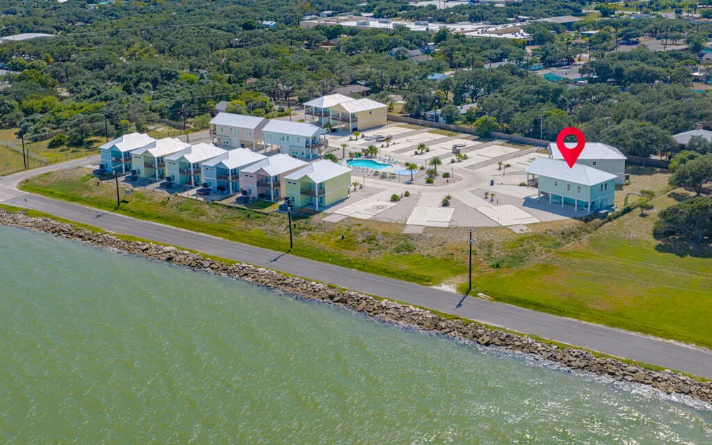 135 Seven Palms Dr. Rockport, TX 78382