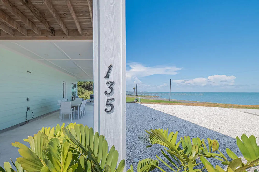 135 Seven Palms Dr. Rockport, TX 78382
