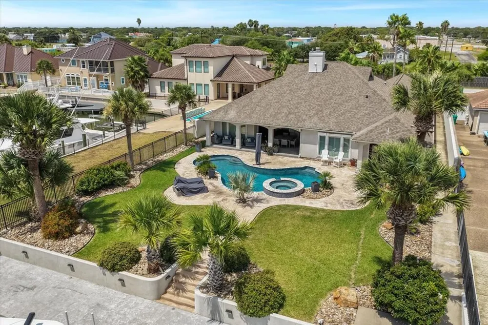 313 Porpoise Aransas Pass, TX 78358