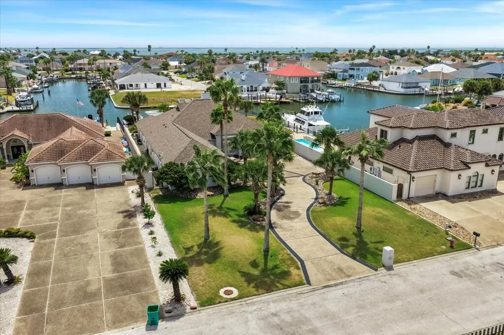 313 Porpoise Aransas Pass, TX 78358