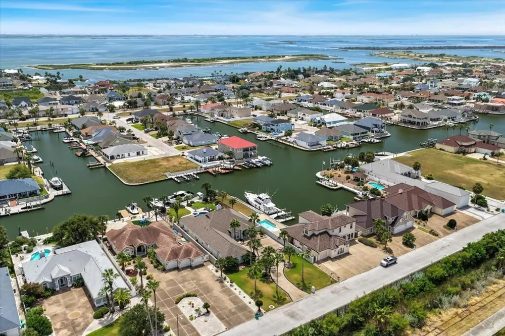 313 Porpoise Aransas Pass, TX 78358