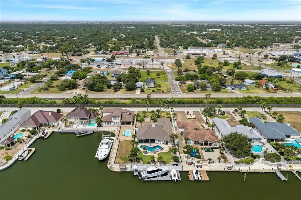 313 Porpoise Aransas Pass, TX 78358