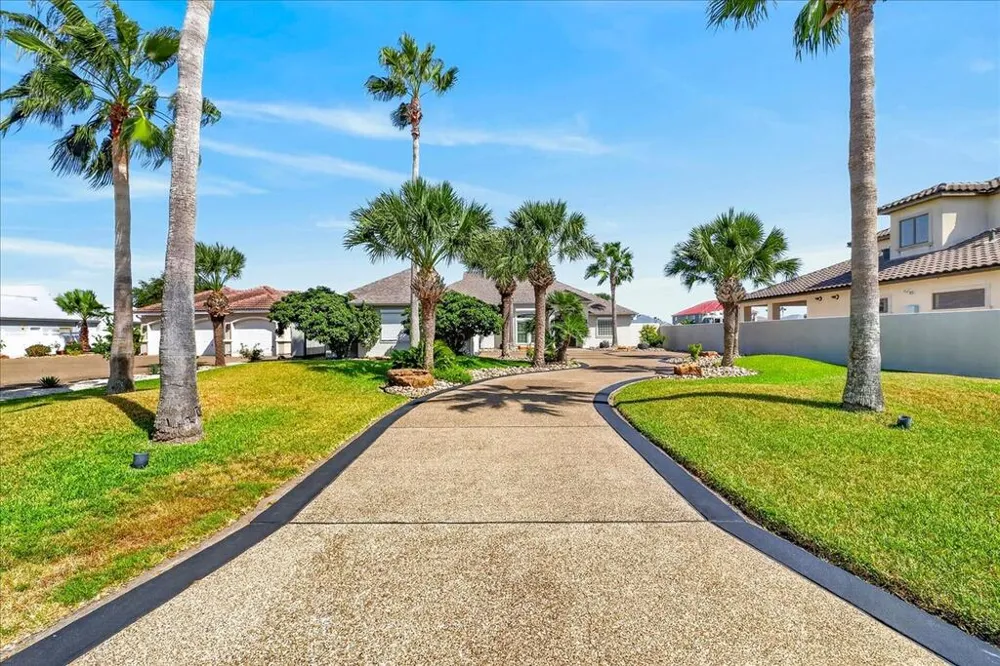 313 Porpoise Aransas Pass, TX 78358
