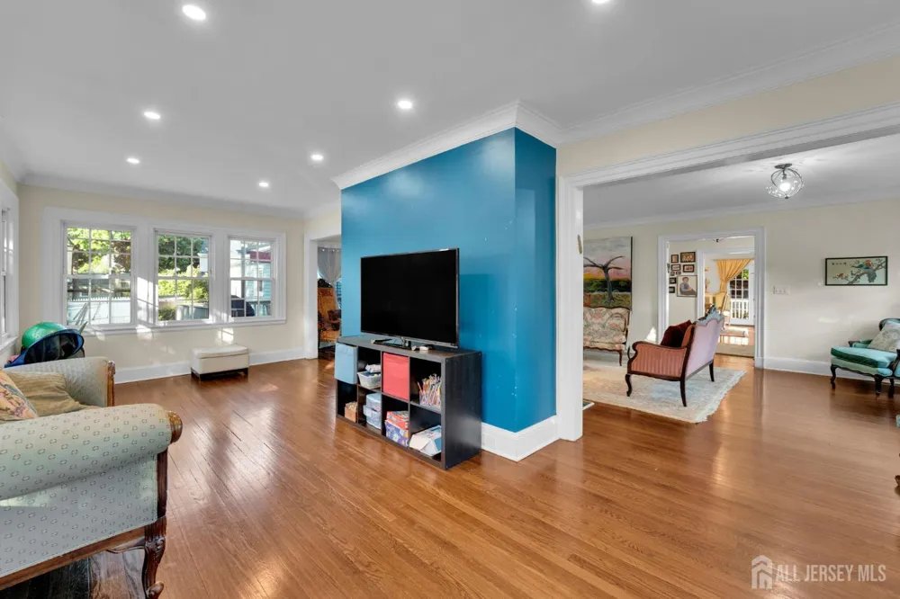 833 Salem Avenue Hillside, NJ 07205