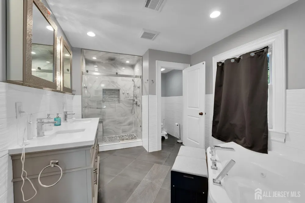 833 Salem Avenue Hillside, NJ 07205