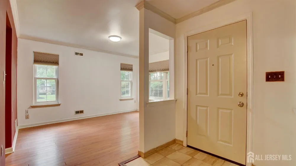8 Forden Court Sayreville, NJ 08872